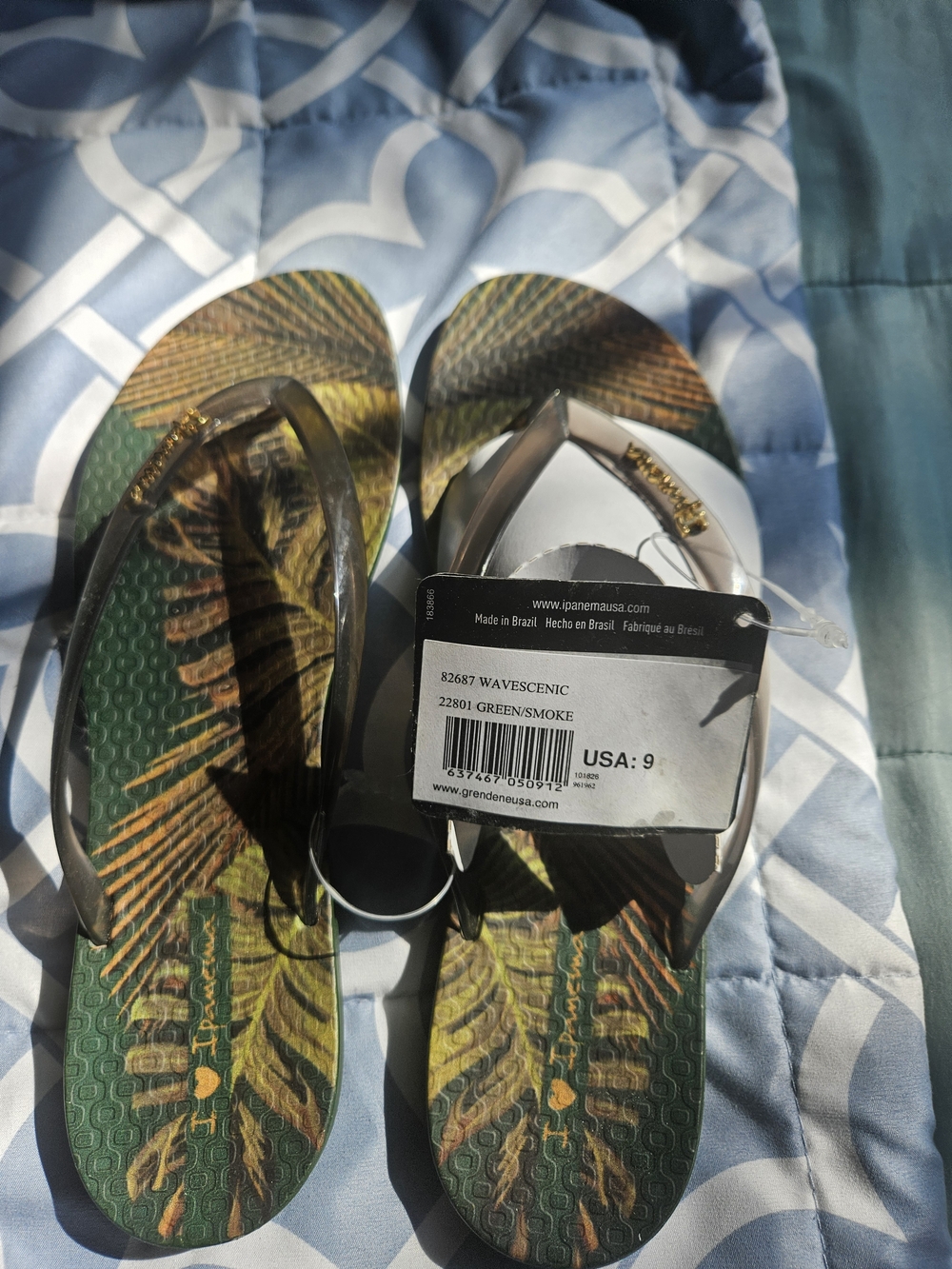 Ipanema Womend Green and Smoke Palm-Print Flip Flops